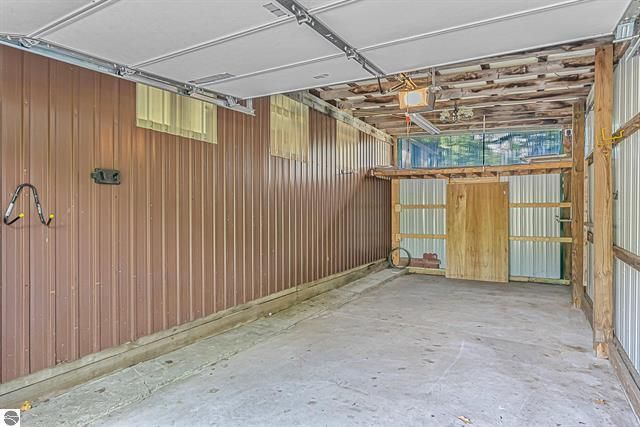 2007 S Lake Mitchell Drive, Cadillac, MI 49601