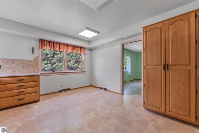 2007 S Lake Mitchell Drive, Cadillac, MI 49601