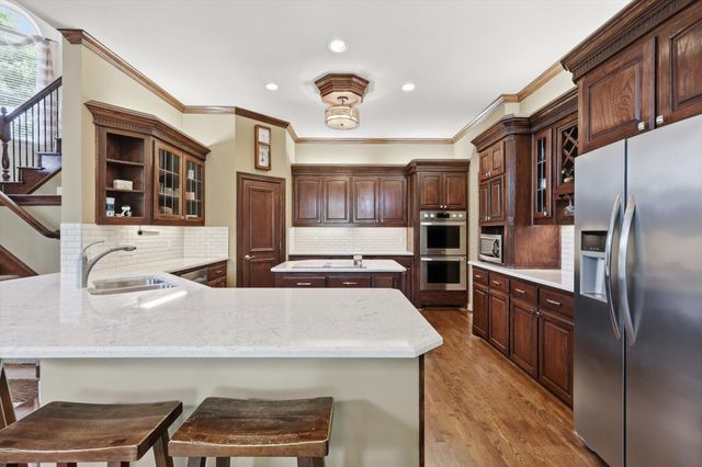 617 Hawthorn Circle, Highland Village, TX 75077