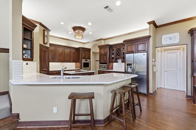 617 Hawthorn Circle, Highland Village, TX 75077