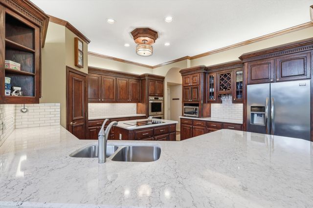 617 Hawthorn Circle, Highland Village, TX 75077