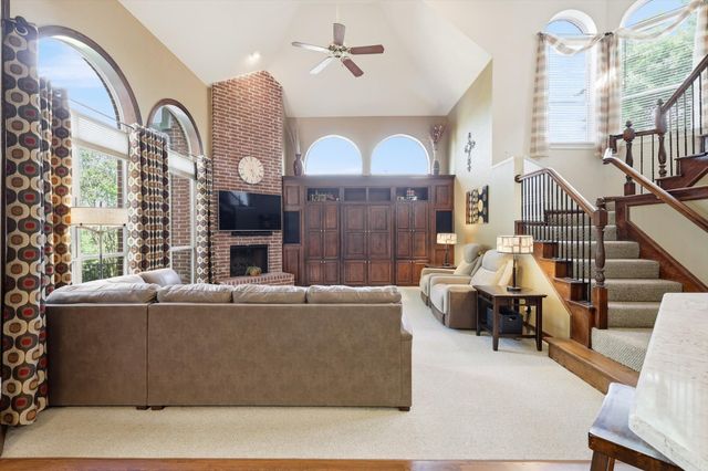 617 Hawthorn Circle, Highland Village, TX 75077