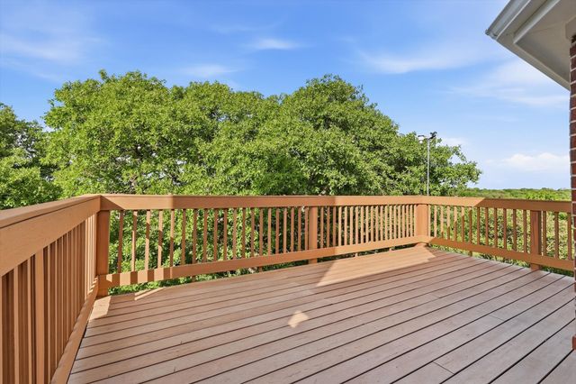 617 Hawthorn Circle, Highland Village, TX 75077