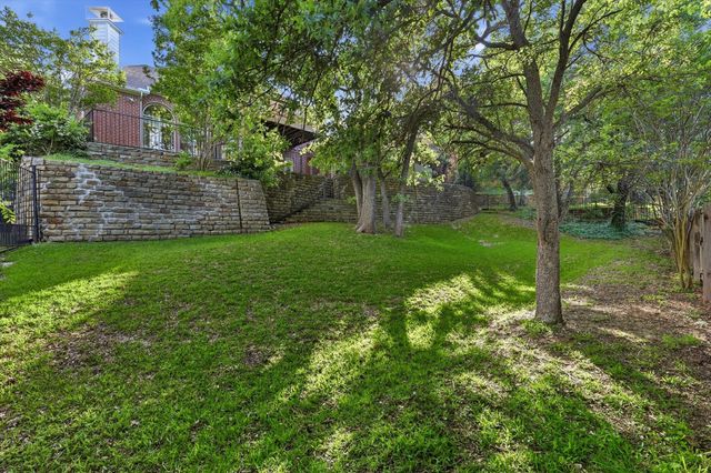 617 Hawthorn Circle, Highland Village, TX 75077