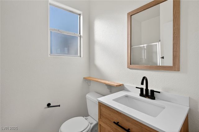 7820 Strong Water Court, Las Vegas, NV 89131