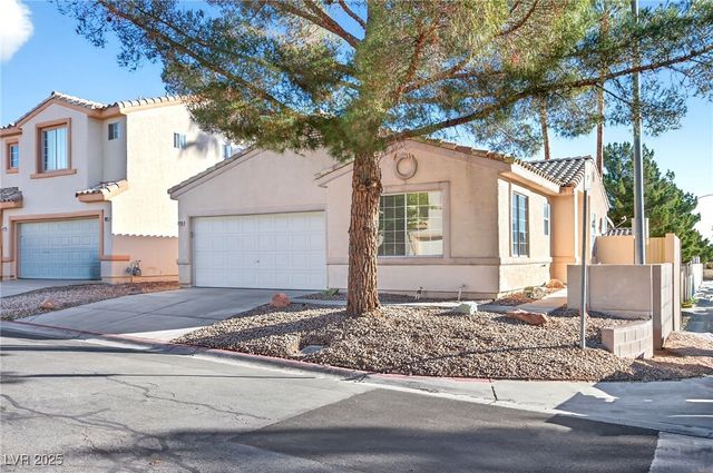 7820 Strong Water Court, Las Vegas, NV 89131