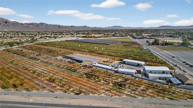 7820 Strong Water Court, Las Vegas, NV 89131