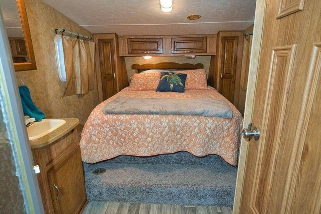 690 County Rd 202, Sargent, TX 77414