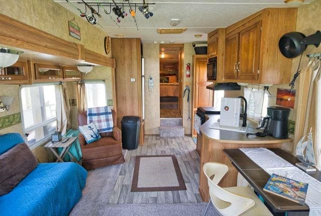 690 County Rd 202, Sargent, TX 77414