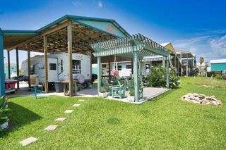 690 County Rd 202, Sargent, TX 77414