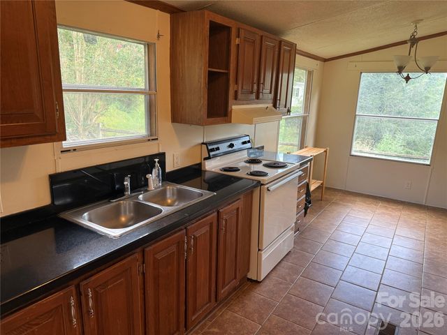 79 Jordan Road, Swannanoa, NC 28778