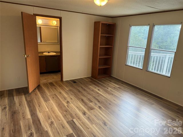79 Jordan Road, Swannanoa, NC 28778