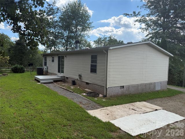 79 Jordan Road, Swannanoa, NC 28778
