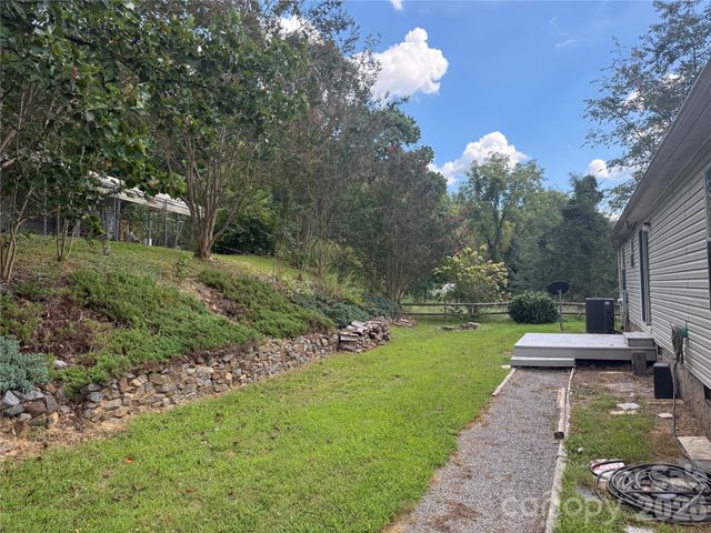 79 Jordan Road, Swannanoa, NC 28778