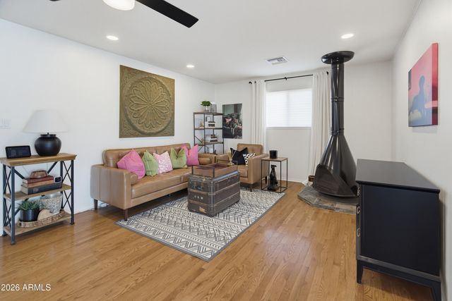 3936 E Desert Cove Avenue, Phoenix, AZ 85028