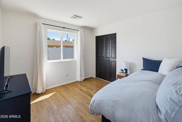 3936 E Desert Cove Avenue, Phoenix, AZ 85028