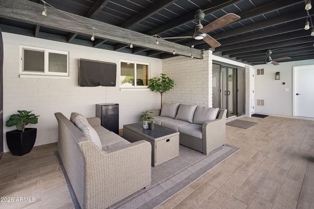 3936 E Desert Cove Avenue, Phoenix, AZ 85028