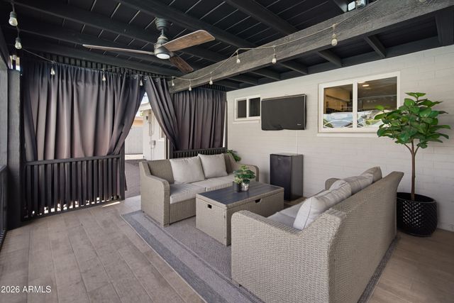 3936 E Desert Cove Avenue, Phoenix, AZ 85028