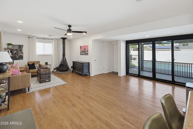 3936 E Desert Cove Avenue, Phoenix, AZ 85028
