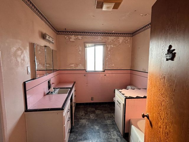 10670 E Highway 12, Lodi, CA 95240