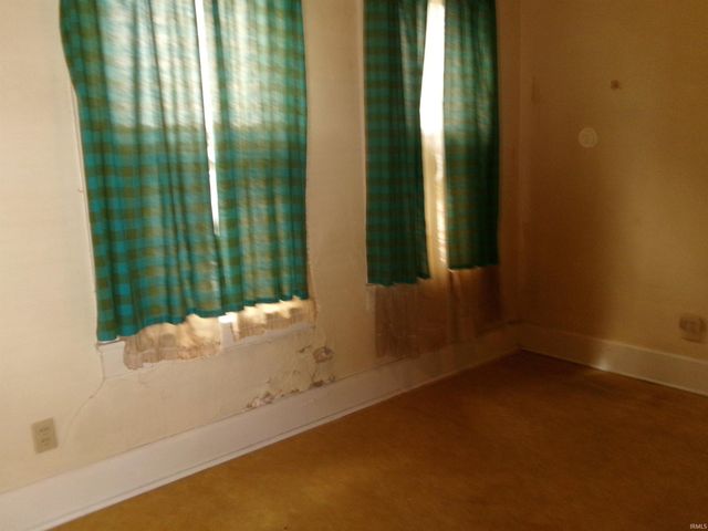 114 W 7th Street, Peru, IN 46970