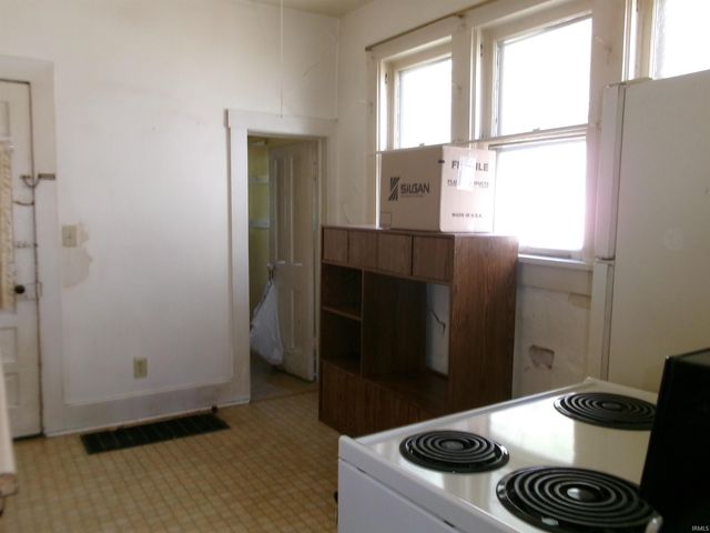 114 W 7th Street, Peru, IN 46970