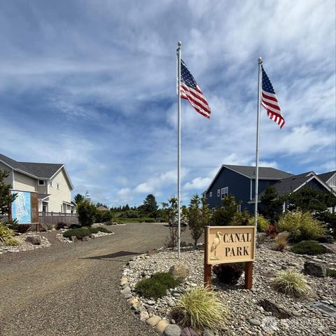 420 Swordfern Court SW, Ocean Shores, WA 98569