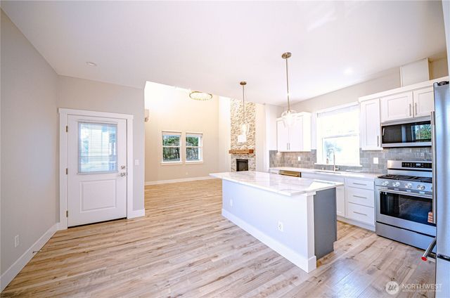 420 Swordfern Court SW, Ocean Shores, WA 98569