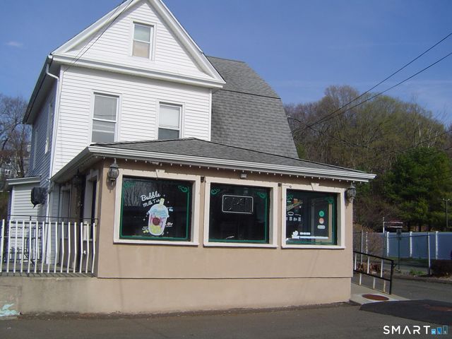 2472 Whitney Avenue, Hamden, CT 06518