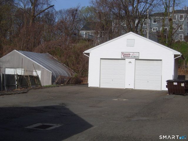 2472 Whitney Avenue, Hamden, CT 06518