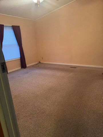 1298 E State Road 10, Wheatfield, IN 46392