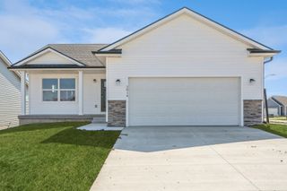 2814 22nd Street SW, Altoona, IA 50009