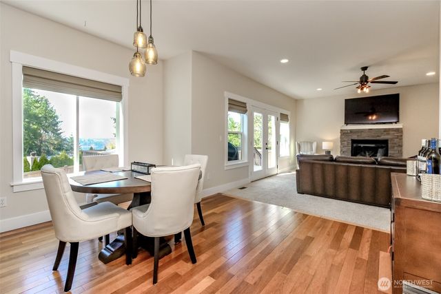 1094 Potlatch Drive, Fox Island, WA 98333