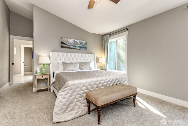 1094 Potlatch Drive, Fox Island, WA 98333