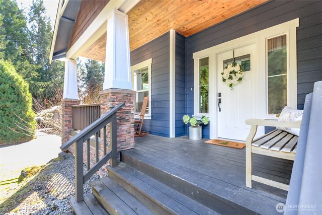 1094 Potlatch Drive, Fox Island, WA 98333