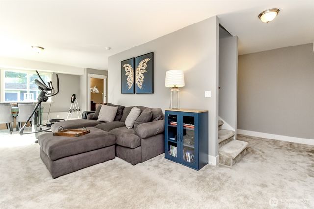 1094 Potlatch Drive, Fox Island, WA 98333