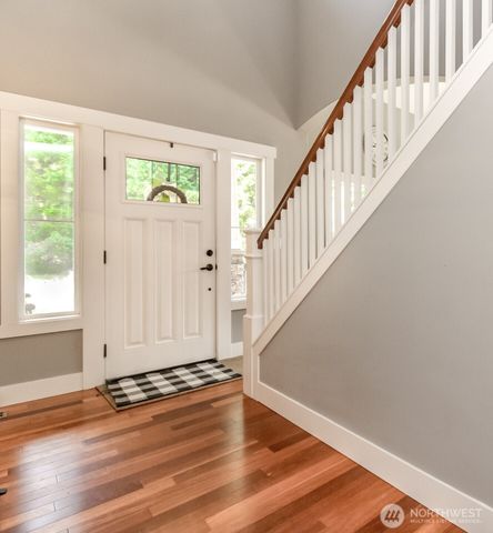 1094 Potlatch Drive, Fox Island, WA 98333