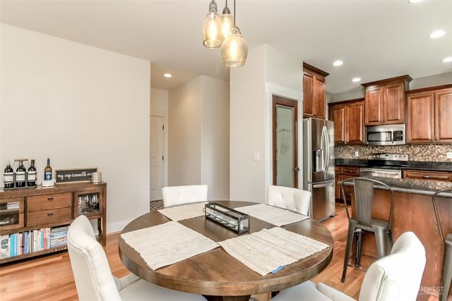 1094 Potlatch Drive, Fox Island, WA 98333