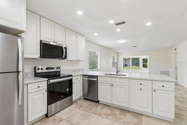 2945 GROVEWOOD BOULEVARD A, Palm Harbor, FL 34683