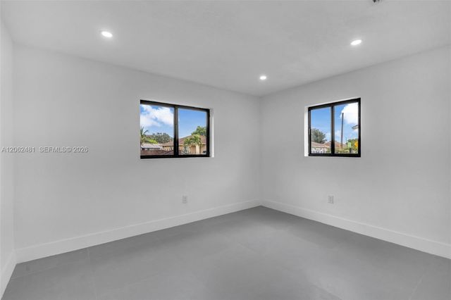 3400 NW 211th St, Miami Gardens, FL 33056