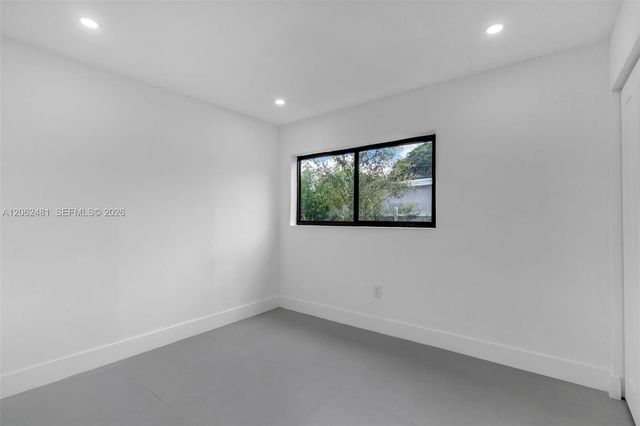 3400 NW 211th St, Miami Gardens, FL 33056