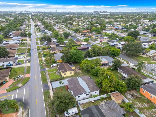 3400 NW 211th St, Miami Gardens, FL 33056