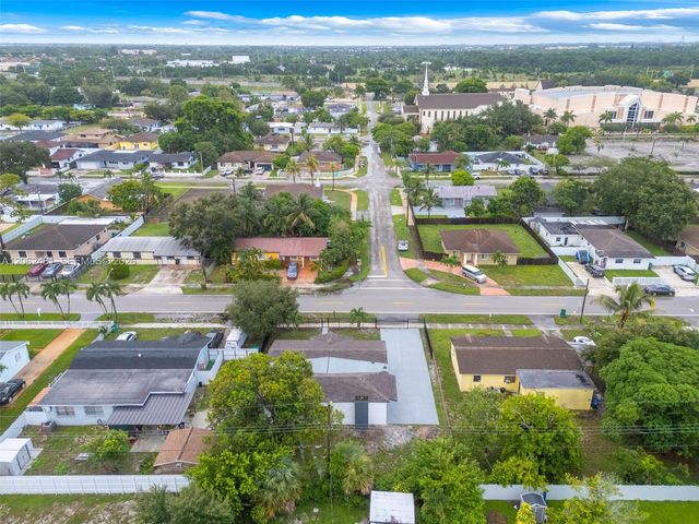 3400 NW 211th St, Miami Gardens, FL 33056