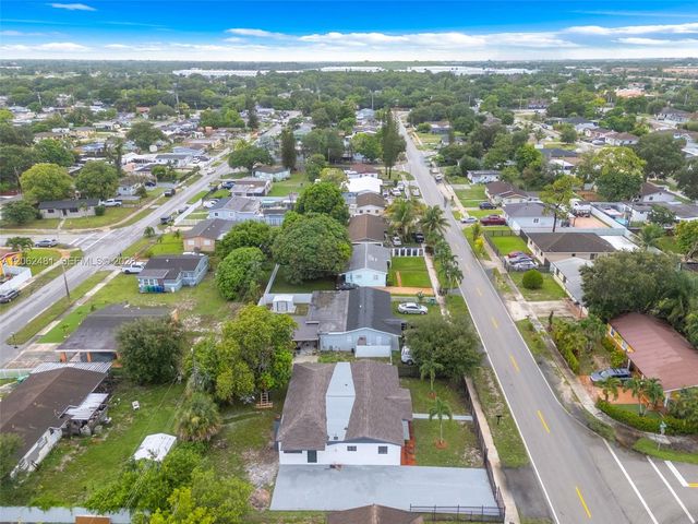 3400 NW 211th St, Miami Gardens, FL 33056