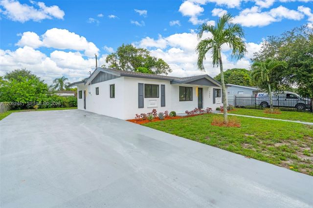 3400 NW 211th St, Miami Gardens, FL 33056