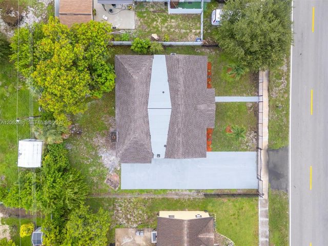 3400 NW 211th St, Miami Gardens, FL 33056