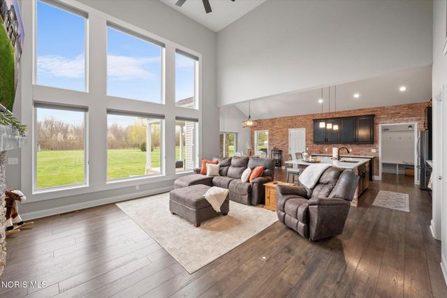 3901 Plumey Road, Northwood, OH 43619