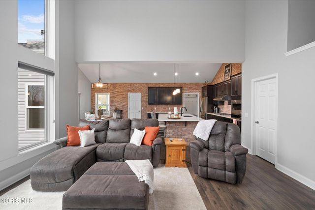 3901 Plumey Road, Northwood, OH 43619