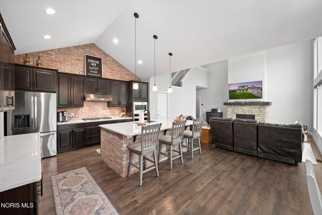 3901 Plumey Road, Northwood, OH 43619