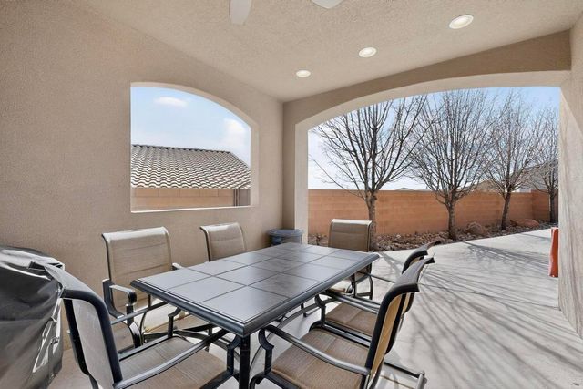 8931 S Sky Street NW, Albuquerque, NM 87114